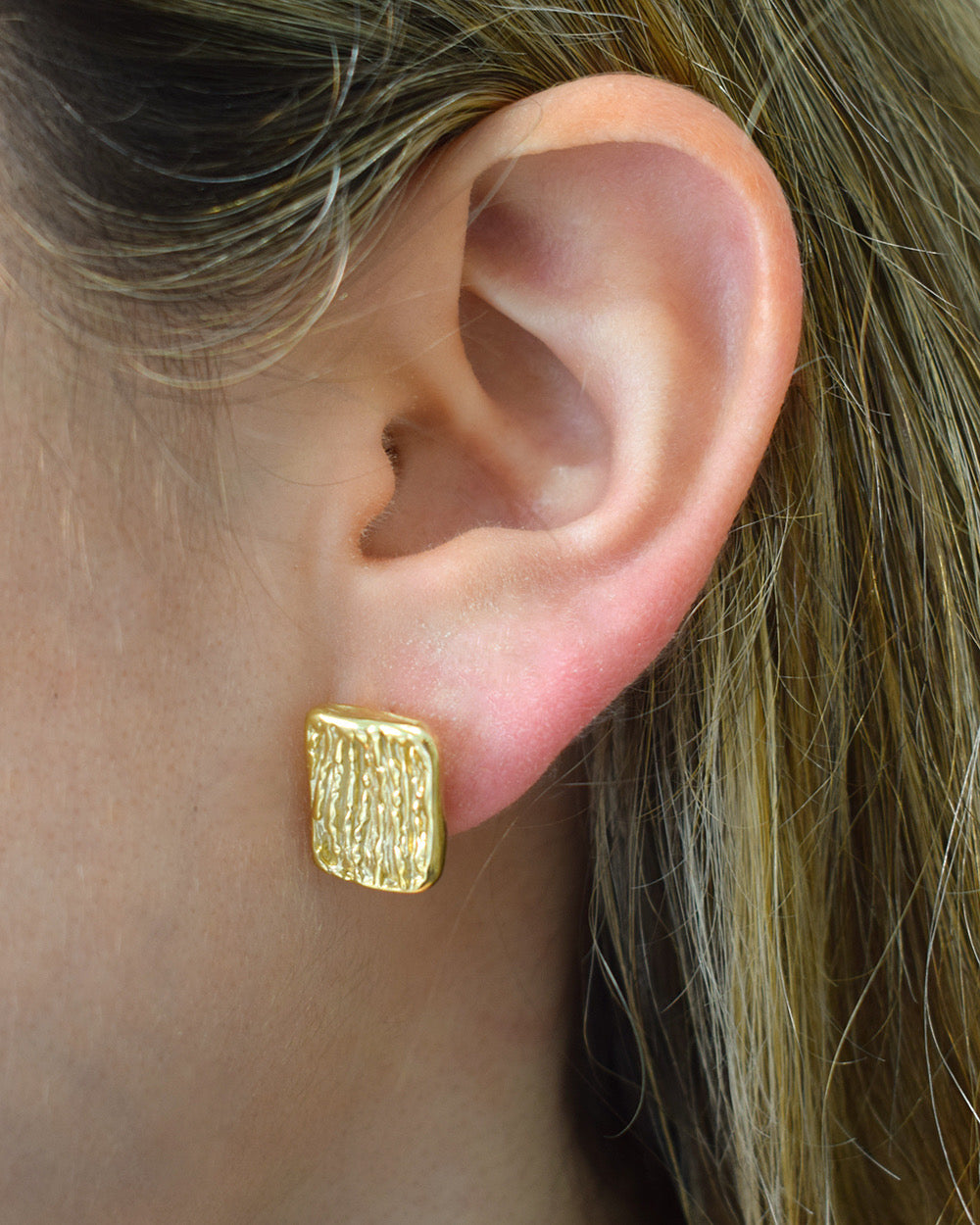 Pendientes Amana Gold